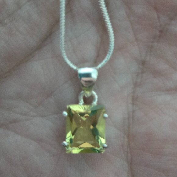 Sterling Silver Faceted Yellow Quartz Pendant - Picture 10 of 10
